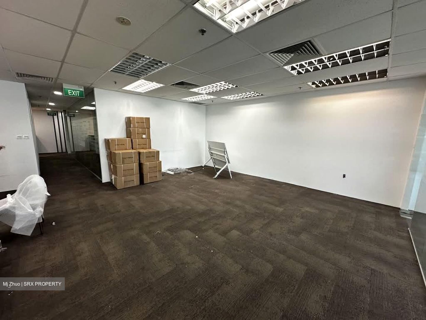 Fragrance Empire Building (D5), Office #582806611
